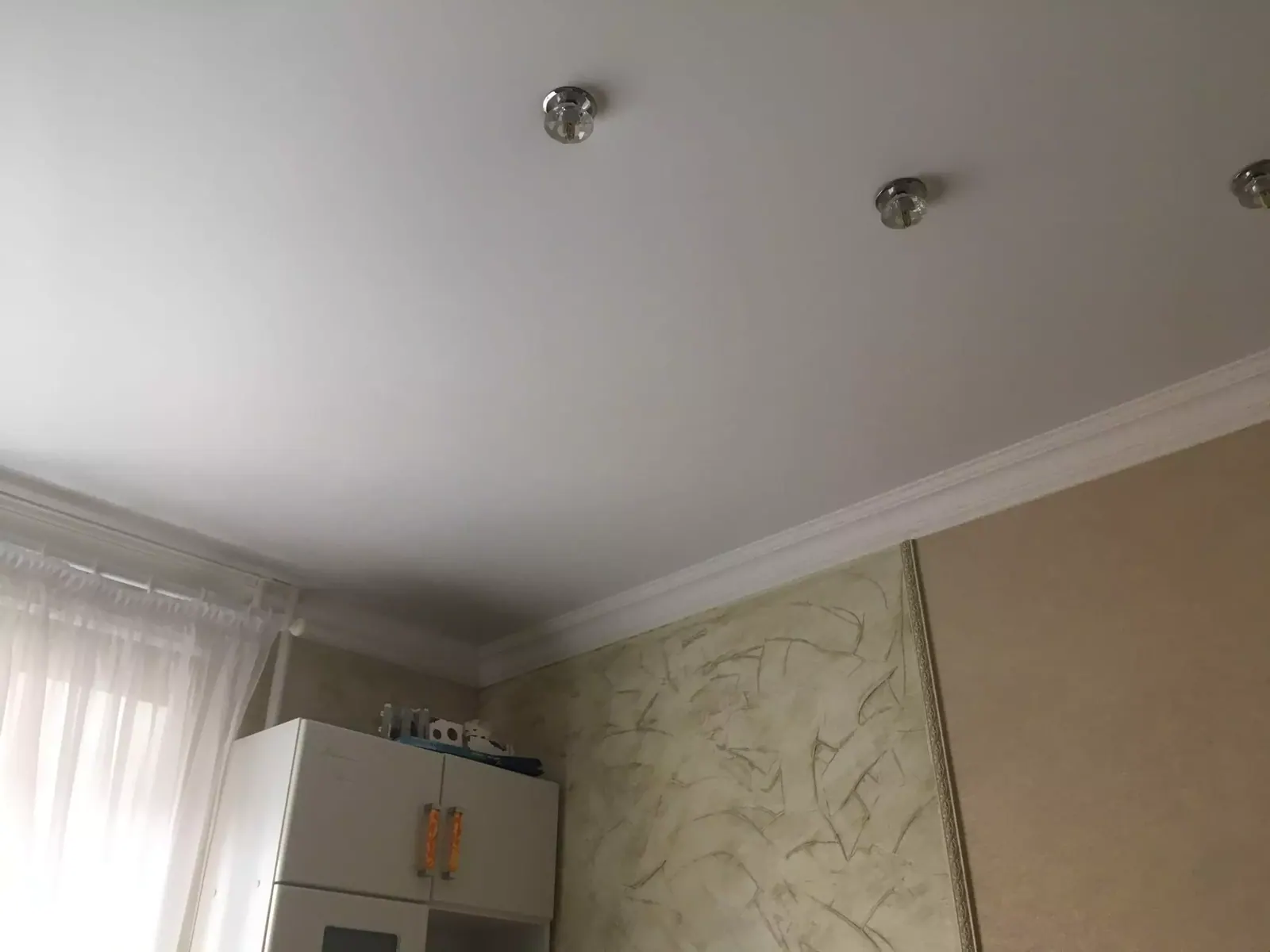 Матовый натяжной потолок в квартиру — Хасавюрт, Грозненская улица, 86а, фото 3