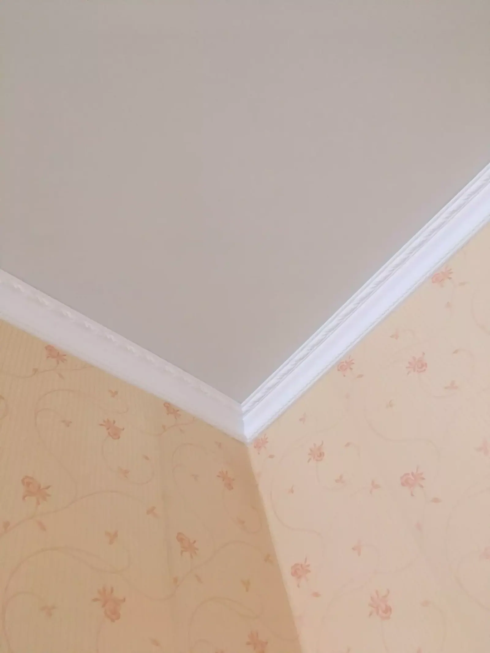Установка натяжного потолка ПВХ в комнату — Хасавюрт, улица Датуева, 45Б, фото 3